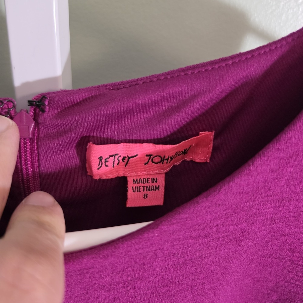 Betsey Johnson Magenta Ruffle-Hem Sleeveless Mini‎ Shift Dress Size 8 - Picture 4 of 7